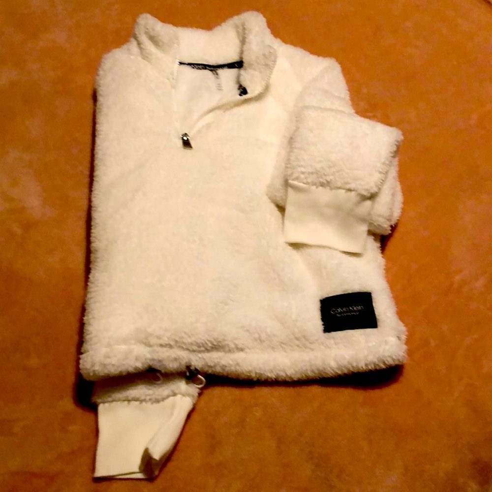 Fuzzy white zip up half top sweater NWOT